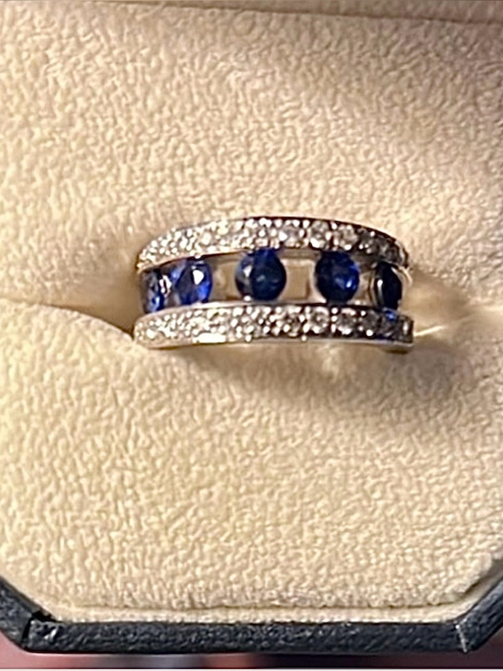 Diamonds & sapphires ring authentic!